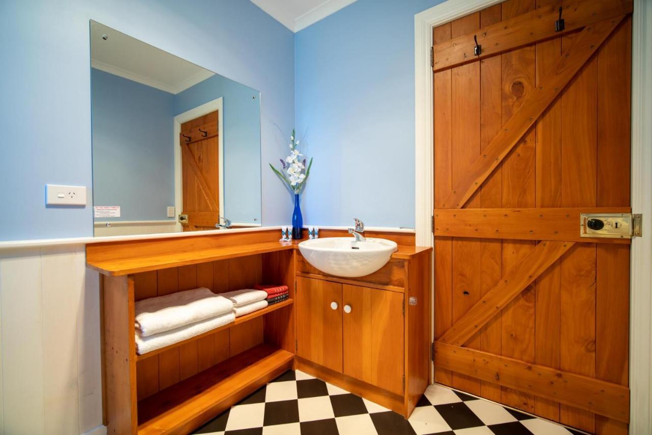 Blue Thistle Cottages Te Anau Eksteriør billede