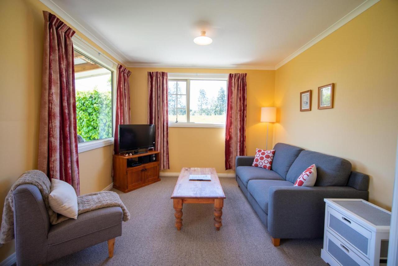 Blue Thistle Cottages Te Anau Eksteriør billede